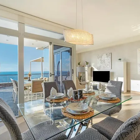 Вилла Golden Horizon Con Piscina Privada Climatizada *