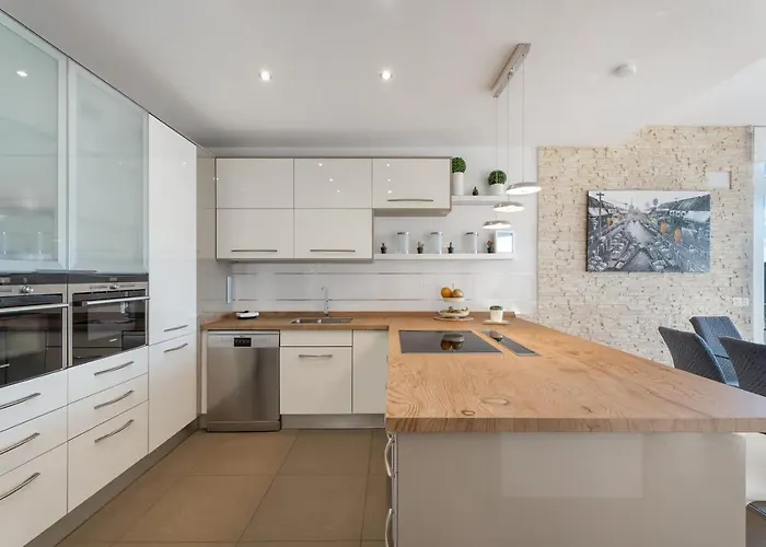 Golden Horizon Con Piscina Privada Climatizada *