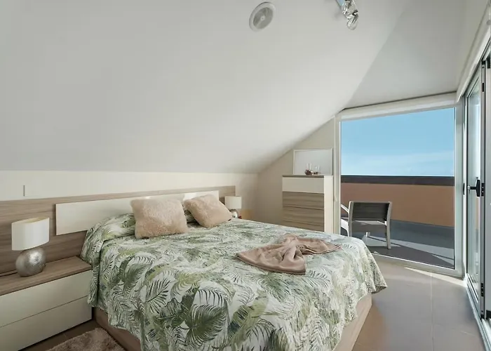 Golden Horizon Villa *