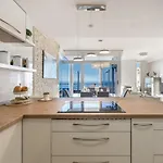 Golden Horizon 别墅 圣乌尔苏拉